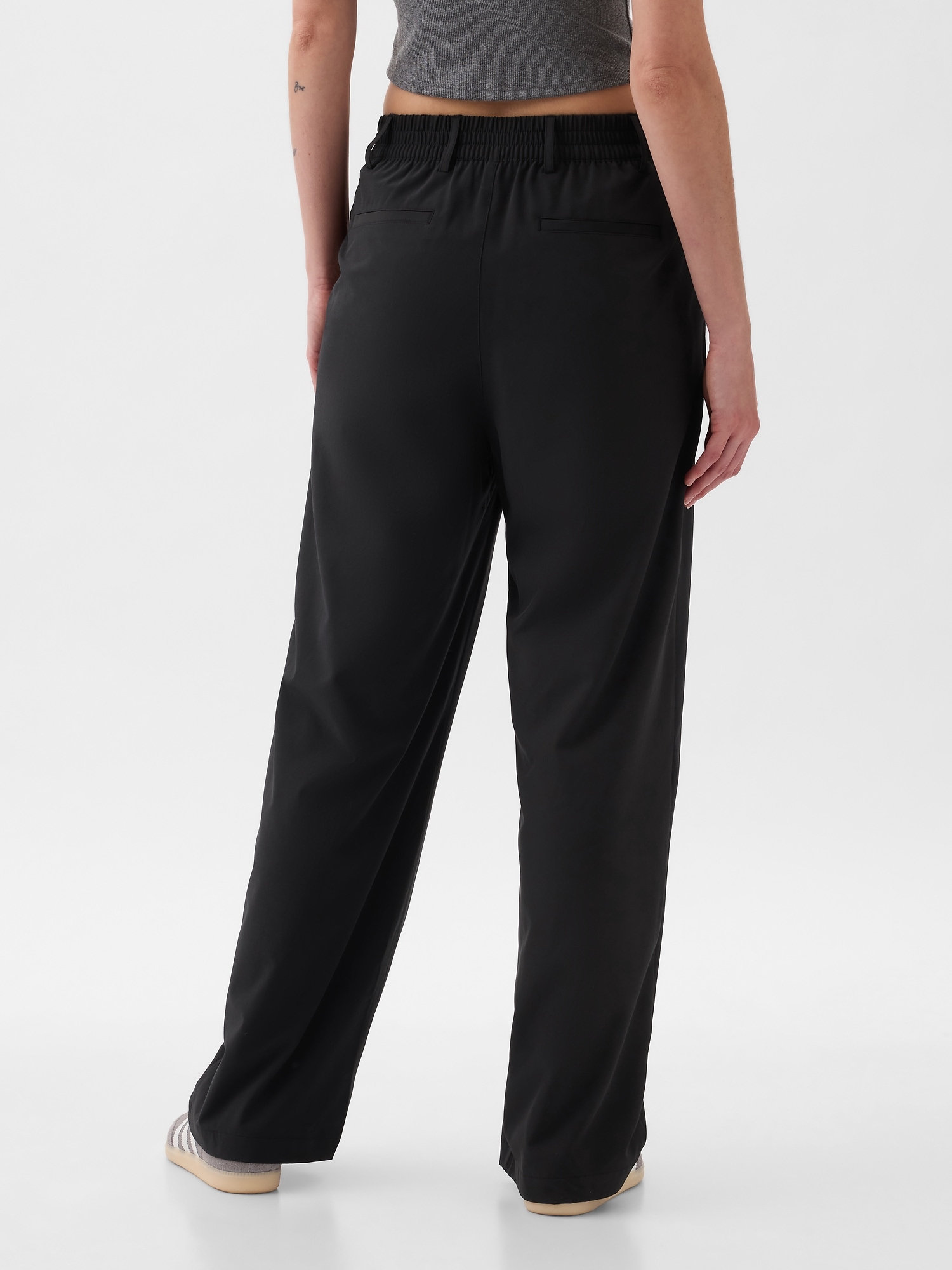 Gap Fit Camo Multi Color Black Active Pants Size XL - 67% off