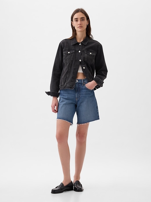 Image number 1 showing, 8" Mid Rise '90s Loose Denim Bermuda Shorts