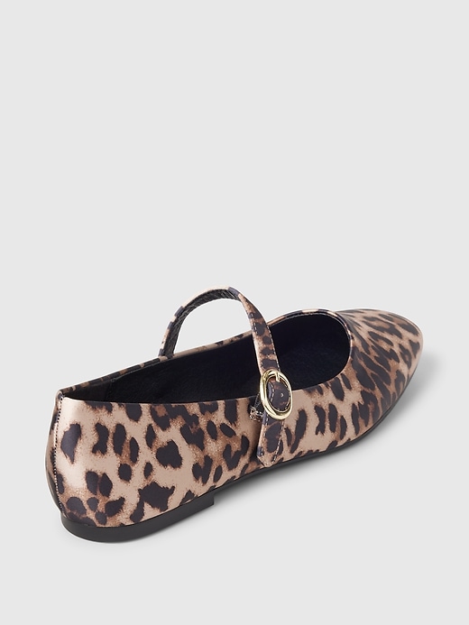 Image number 4 showing, Leopard Ballet Flats