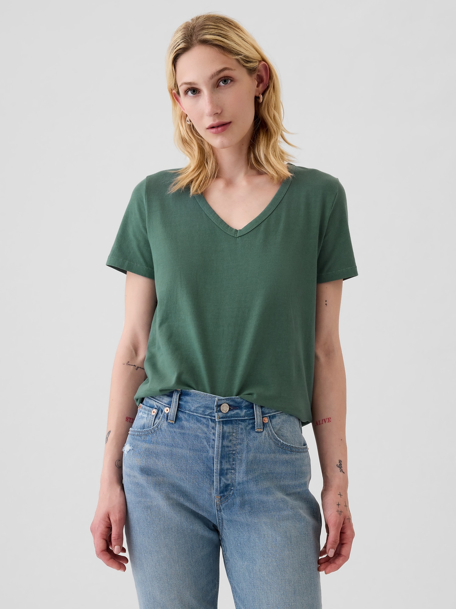 Organic Cotton Vintage V-Neck T-Shirt - Green