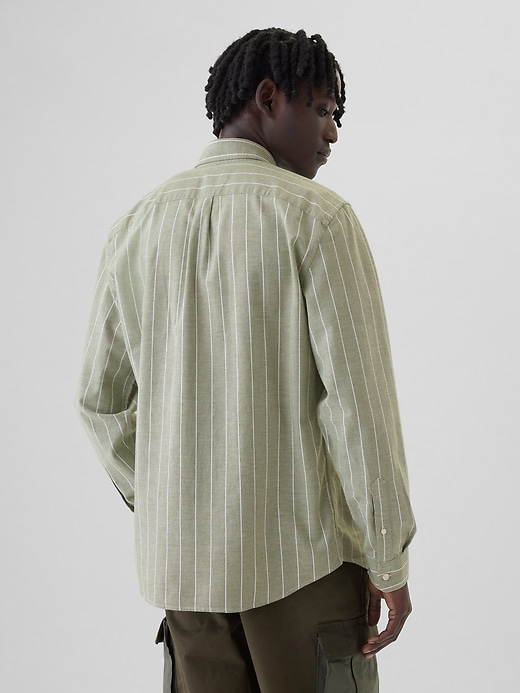 Image number 2 showing, Classic Oxford Shirt in Standard Fit