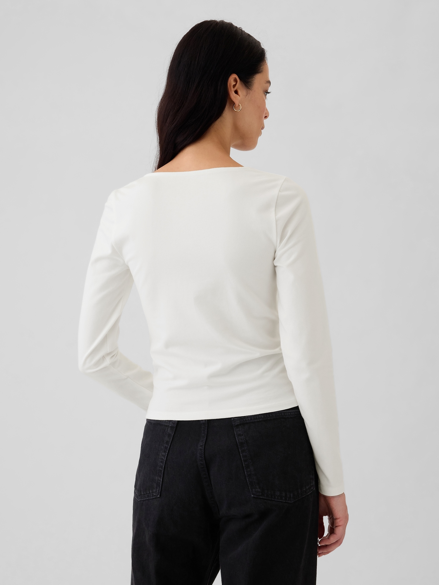 Modern Square-Neck Cropped T-Shirt