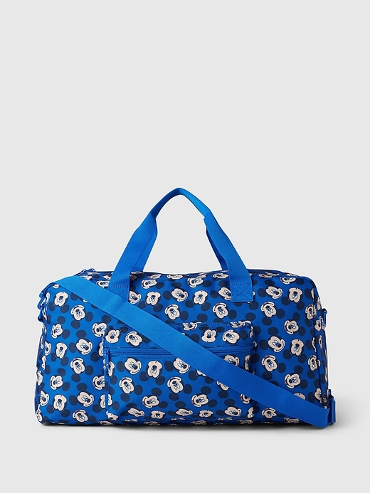 L'image numéro 1 présente Sac de voyage en matière recyclée Gap × Disney Mickey Mouse pour Enfant