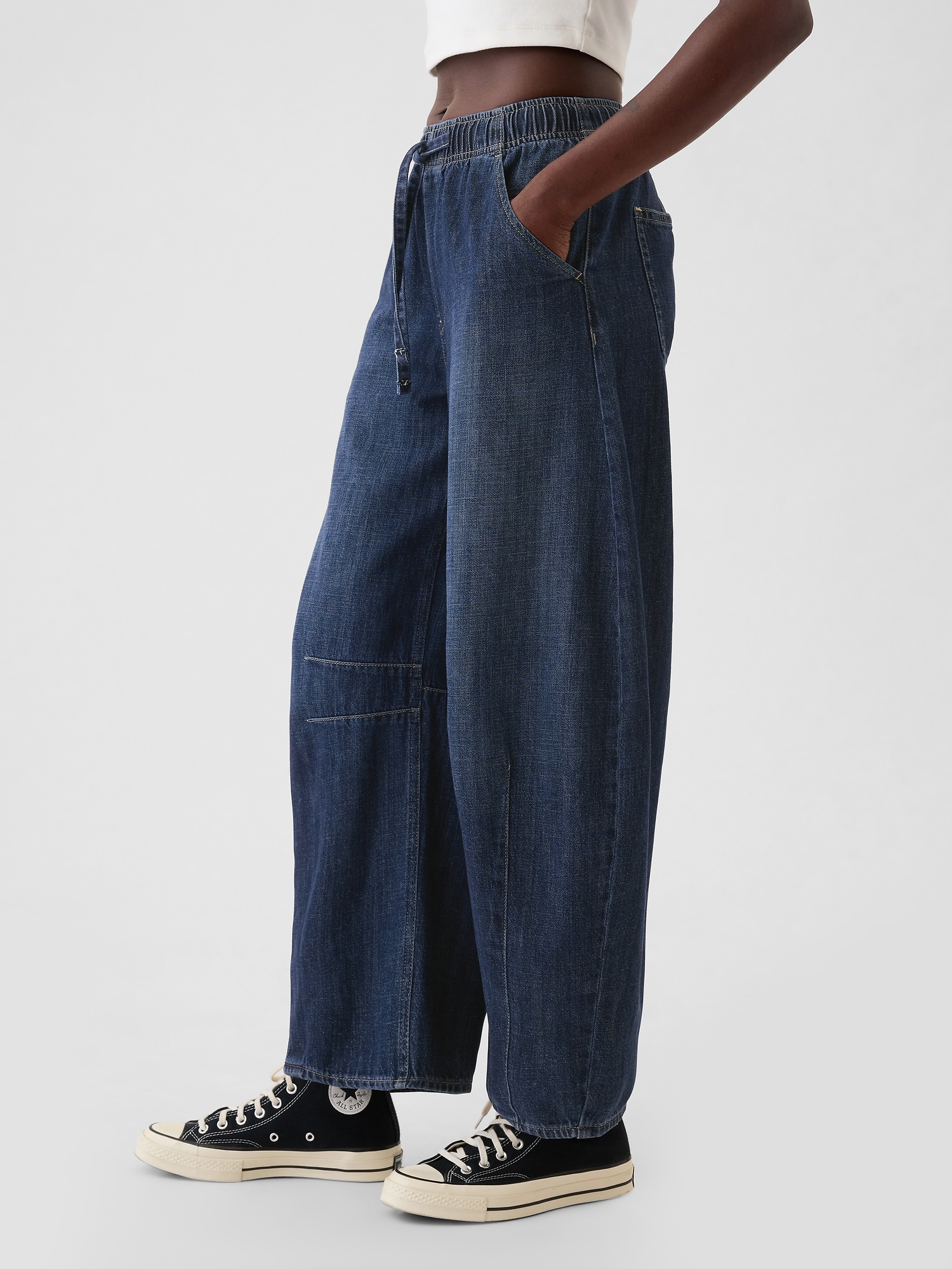 Mid Rise Easy Horseshoe Jeans