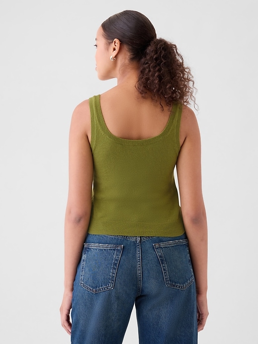 L'image numéro 2 présente Camisole courte Effet cachemire