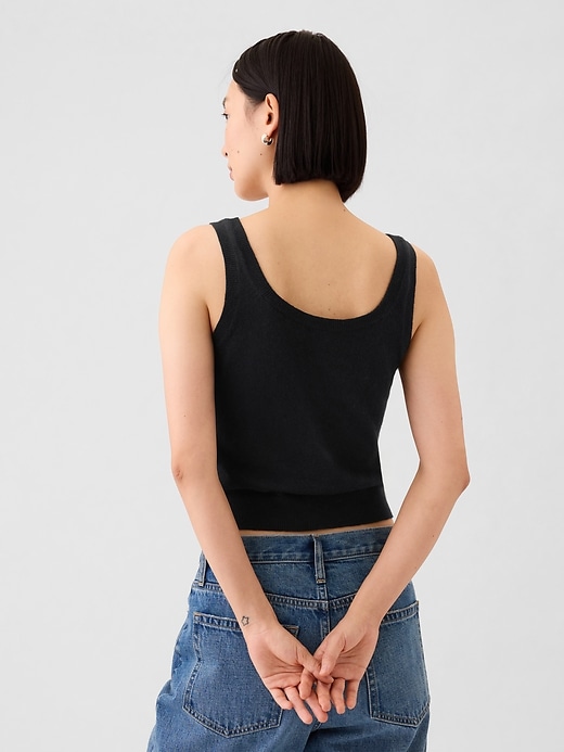 L'image numéro 2 présente Camisole courte Effet cachemire