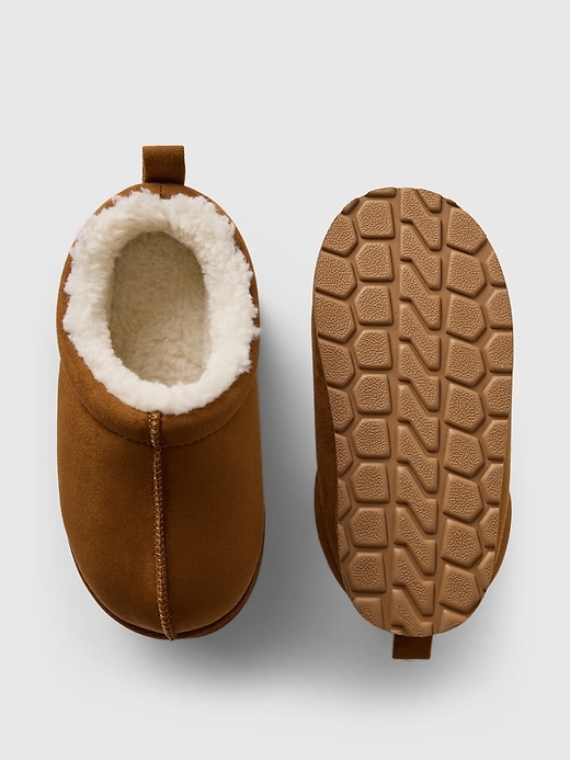 Image number 3 showing, babyGap Cozy Clogs