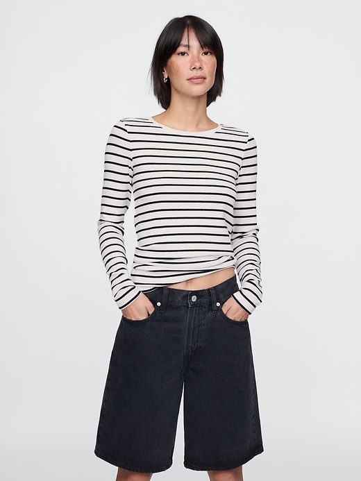 Gap modern crew neck tee hotsell