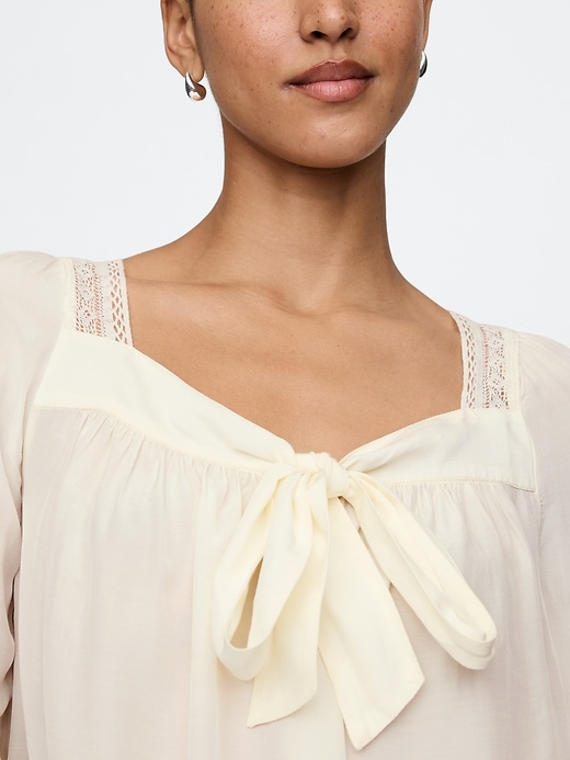 Image number 4 showing, Square-Neck Bow Cropped Top