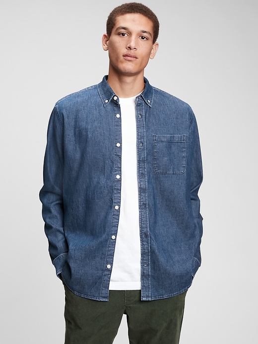 L'image numéro 1 présente Chemise en denim à poche